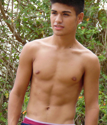 shirtless boys 5be2e85a55853.jpg
