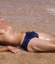 shirtless boys 5be2ea0045d50.jpg
