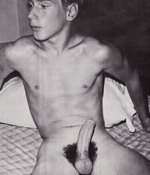 Boys with a boner 5be2eb1db826d.jpg