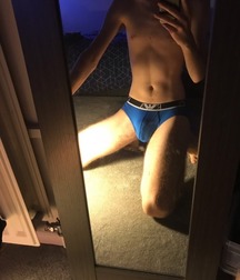 shirtless boys 5be5b755ebd68.jpg