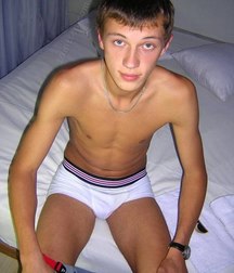 shirtless boys 5be6b20de6240.jpg
