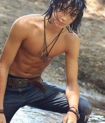 shirtless boys 5be6b250d9a47.jpg