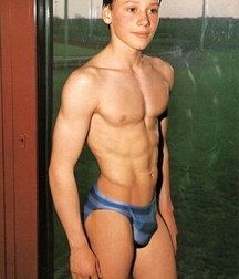 shirtless boys 5be6b287dd49b.jpg