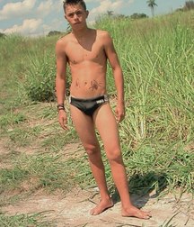 shirtless boys 5be6b33a6d71d.jpg