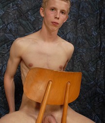 emoboy 5be6baae523e7.jpg
