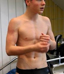 shirtless boys 5be80380e4efc.jpg