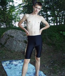 shirtless boys 5be804f288d50.jpg