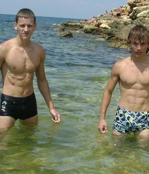 shirtless boys 5be8061b7a74d.jpg