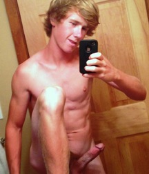 Boys with a boner 5be809355b72d.jpg
