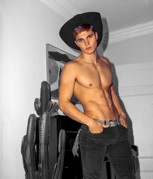 Hunks 5be88784b9096.jpg
