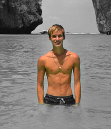 Hunks 5be887d3d003a.jpg