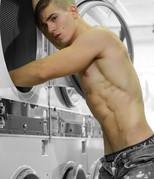 Hunks 5be88801e3997.jpg