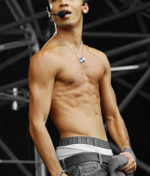 Hunks 5be8883facefe.jpg