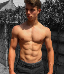 Hunks 5be889c697b8f.jpg