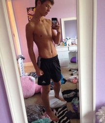 shirtless boys 5be9a8228f01a.jpg