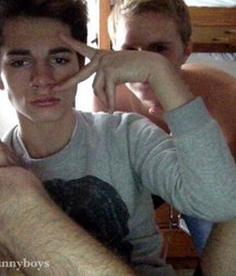 Boys 5be9ce67c4a2e.jpg