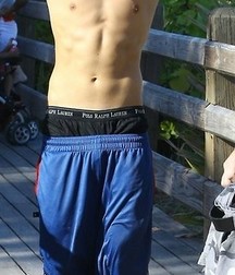 shirtless boys 5be9e0e6e2800.jpg