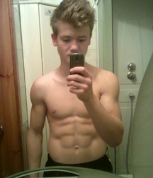 shirtless boys 5be9e140c4353.jpg