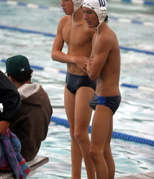 shirtless boys 5be9e37adc255.jpg