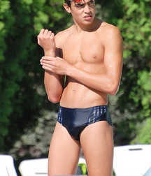 shirtless boys 5be9e3b244b2b.jpg