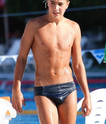 shirtless boys 5be9e4027704f.jpg