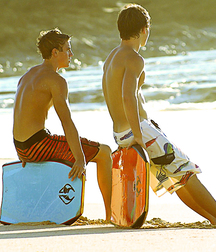 shirtless boys 5beefea1a0702.jpg