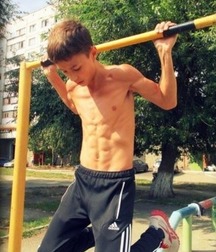 shirtless boys 5befda3838f80.jpg