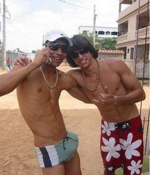 shirtless boys 5bf1284e08cb6.jpg
