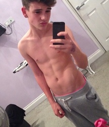 shirtless boys 5bf12a1334374.jpg