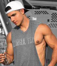 Hunks 5bf1c23a11cef.jpg