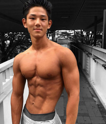 Hunks 5bf1c5992e41a.jpg