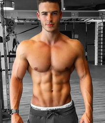 Hunks 5bf1c6908dd6f.jpg