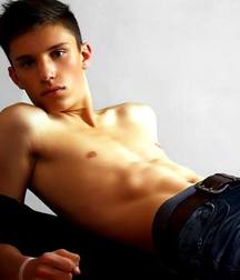 shirtless boys 5bf44fa55755a.jpg
