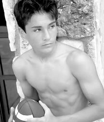 shirtless boys 5bf44fb6e1182.jpg