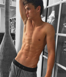 shirtless boys 5bf452099a260.jpg
