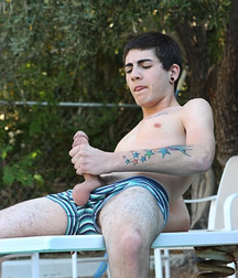 Boys with a boner 5bf464db2dbf7.jpg