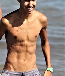 shirtless boys 5bf584cb0a1e1.jpg