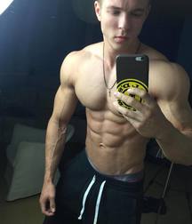shirtless boys 5bf823fe36198.jpg