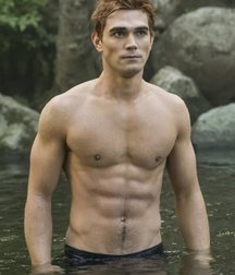 Hunks 5bf937f21a1f3.jpg