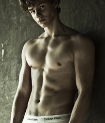 Hunks 5bf9389b2ac54.jpg
