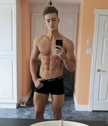 Hunks 5bf938cbba99d.jpg