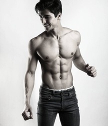 Hunks 5bf93951c6ffe.jpg