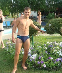 shirtless boys 5bfa6839e3e99.jpg
