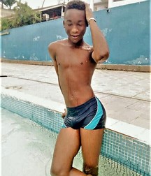shirtless boys 5bfa686154182.jpg