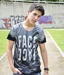 Boys 5bfa6b8585f41.jpg