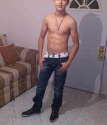 shirtless boys 5bfc4b0f87b92.jpg