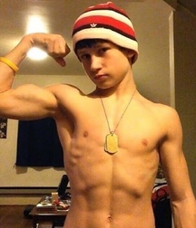 shirtless boys 5bfc4c9b7fa43.jpg