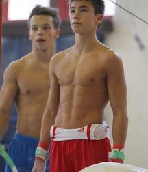 shirtless boys 5bfd8cabc686e.jpg