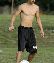 shirtless boys 5bfd8d0439d6b.jpg