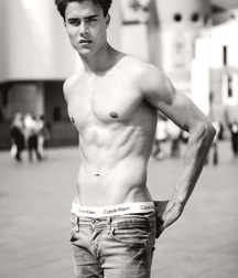 shirtless boys 5bfd8ee8294e2.jpg